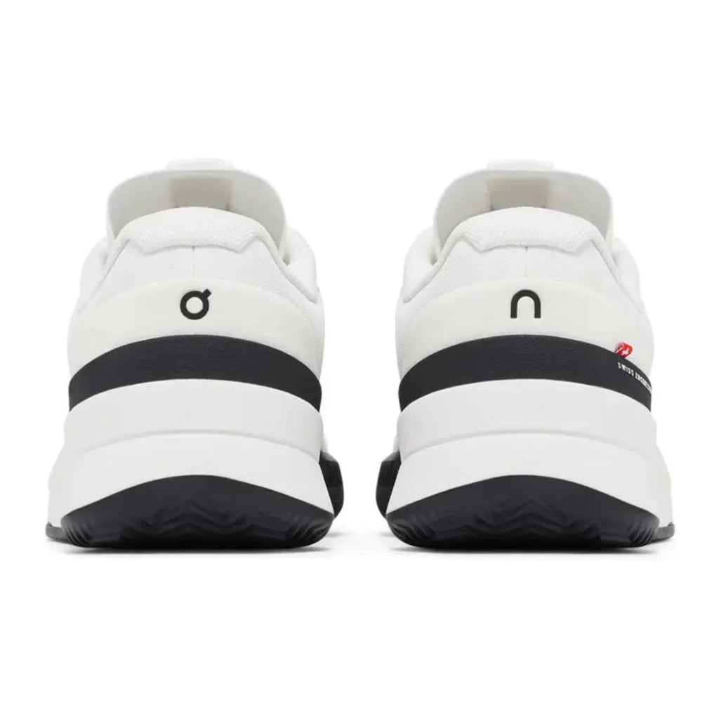 ON The Roger Pro 2 Clay 'White Black'