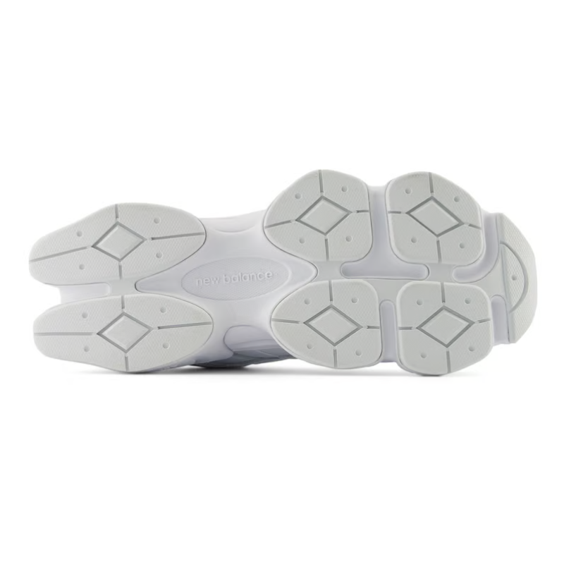 New Balance 9060 – Triple White