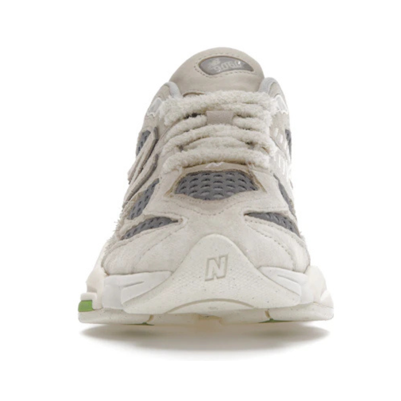 New Balance 9060 – Bricks & Wood