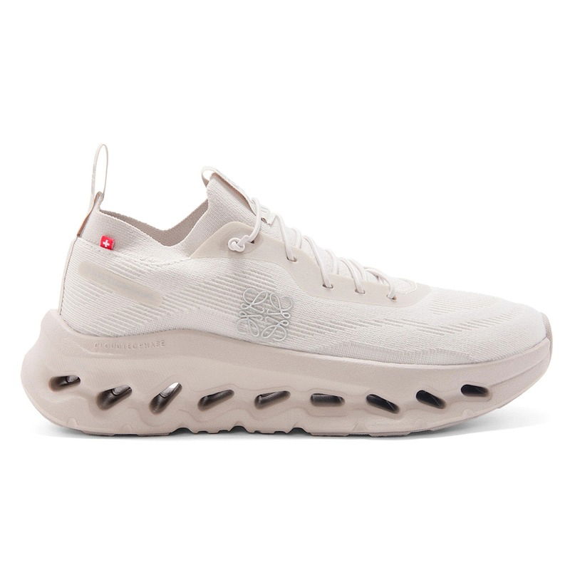 LOEWE x OnCloudtilt Sand